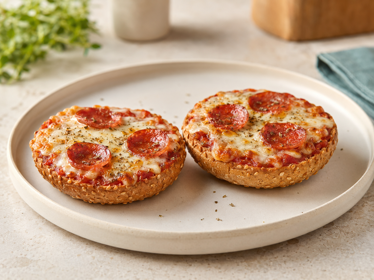 Crispy high-protein loaded pizza bagels cooked in an air fryer